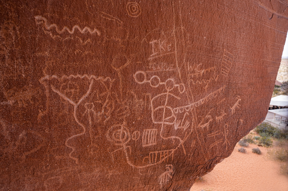 Petroglyphs graffiti - Valley of Fire State Park, NV