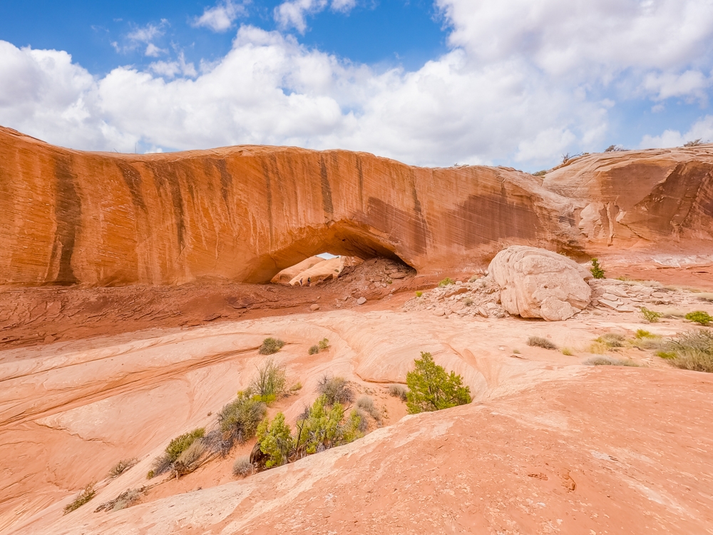 How to Find the Elusive Phipps Arch in Escalante UT That